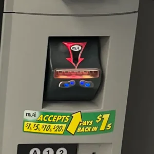Bill recycler used in a vending machine